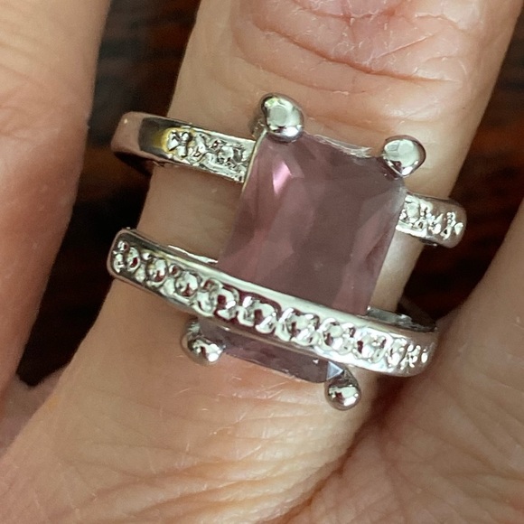 Jewelry - Silver Gemstone Wrap Around Ring